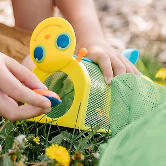 Melissa & Doug | Giddy Buggy Bug House Toy w/Carrying Handle & Easy-Access Door - Picture 3 of 3